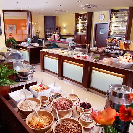 Hotel Landsknecht Uckerath ภายนอก รูปภาพ