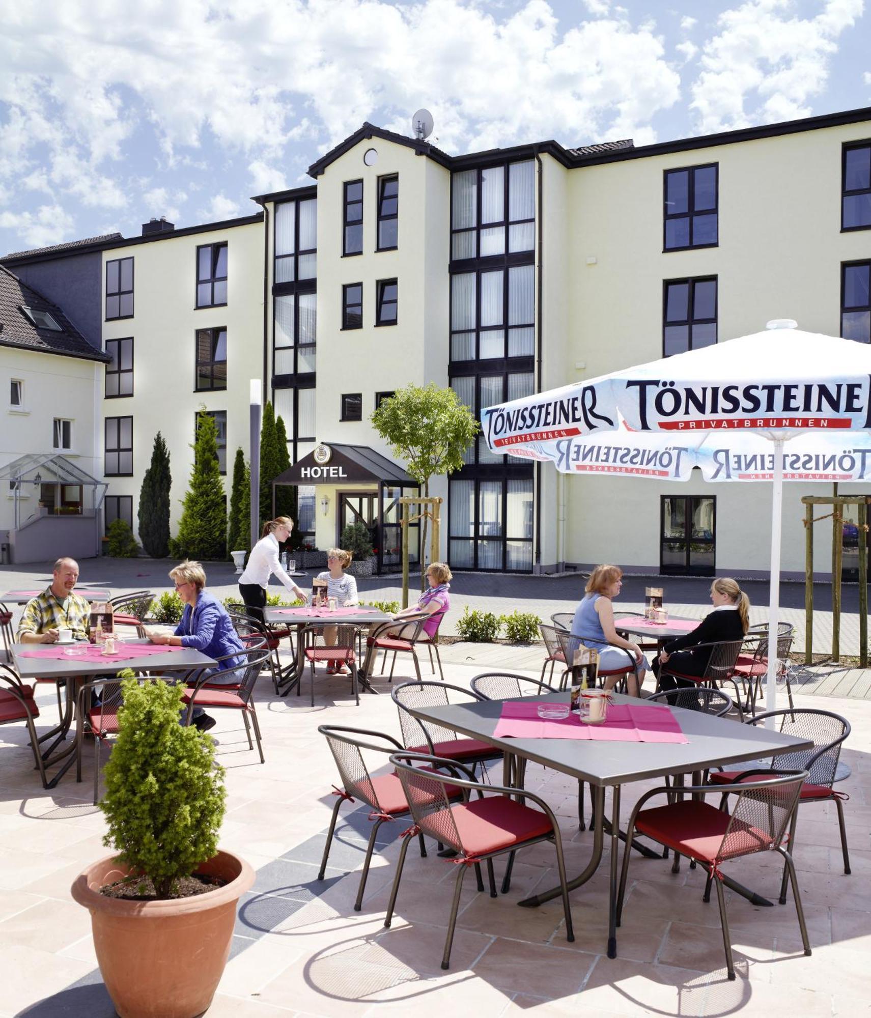 Hotel Landsknecht Uckerath ภายนอก รูปภาพ